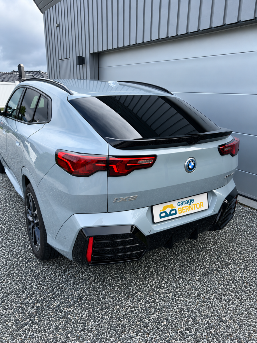 BMW iX2 xDrive30 M Sport