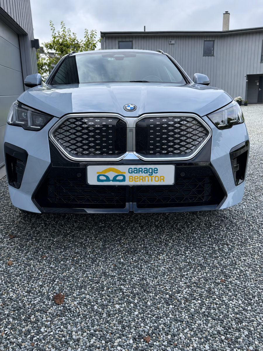 BMW iX2 xDrive30 M Sport