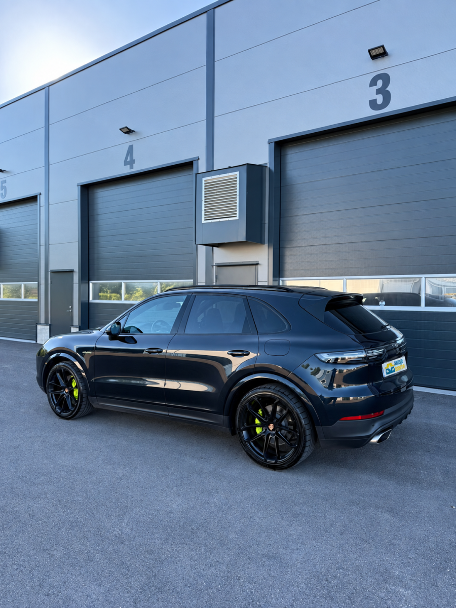 Porsche Cayenne E-Hybrid ACC Sport Chrono
