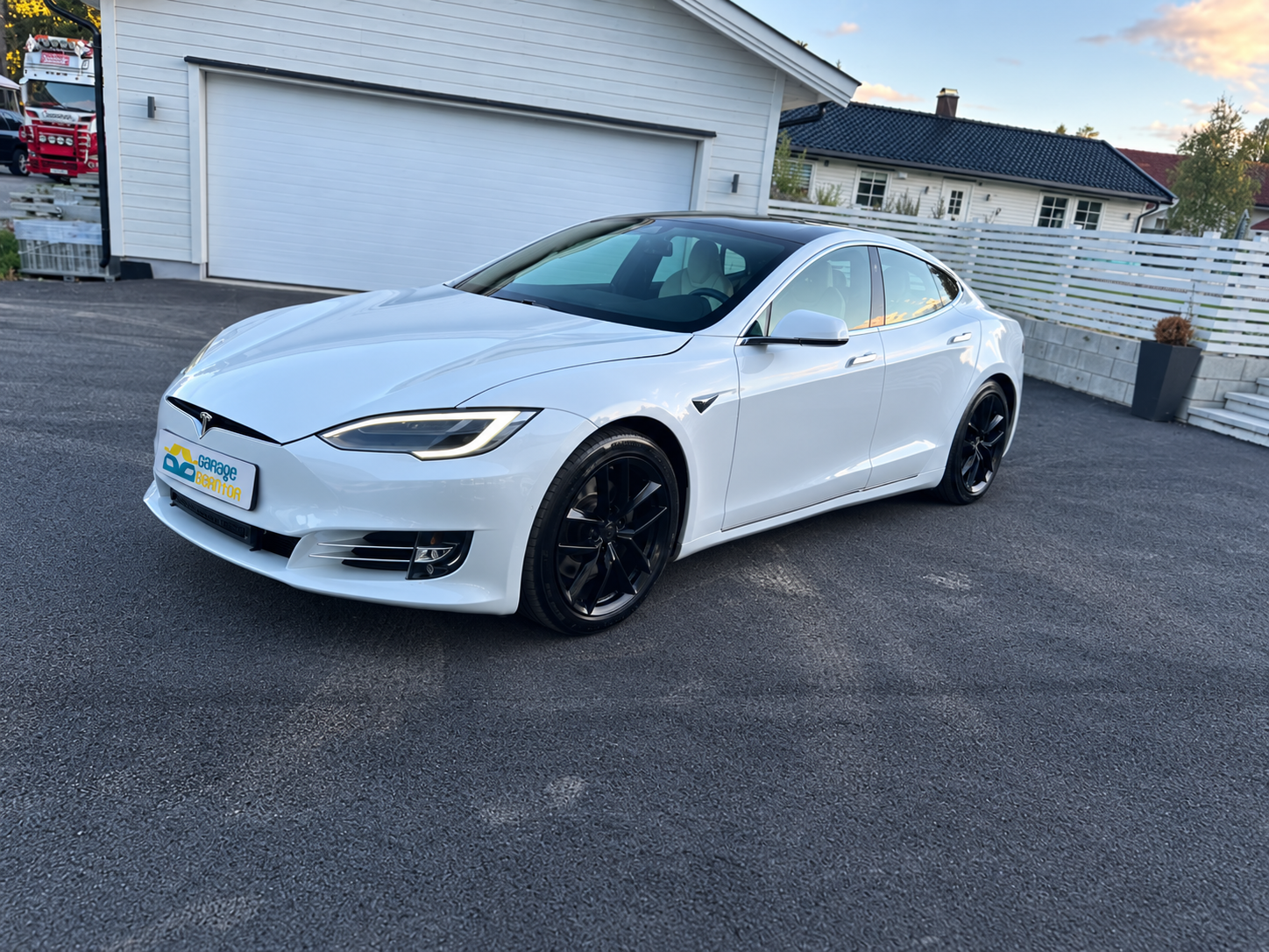 Tesla Model S Long Range