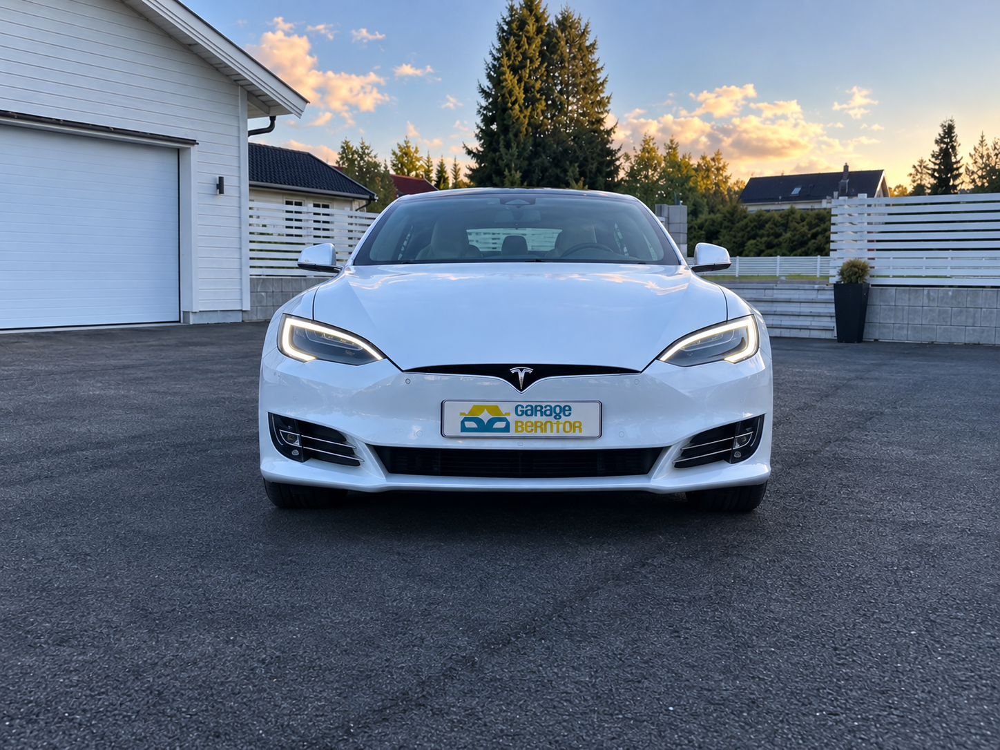 Tesla Model S Long Range