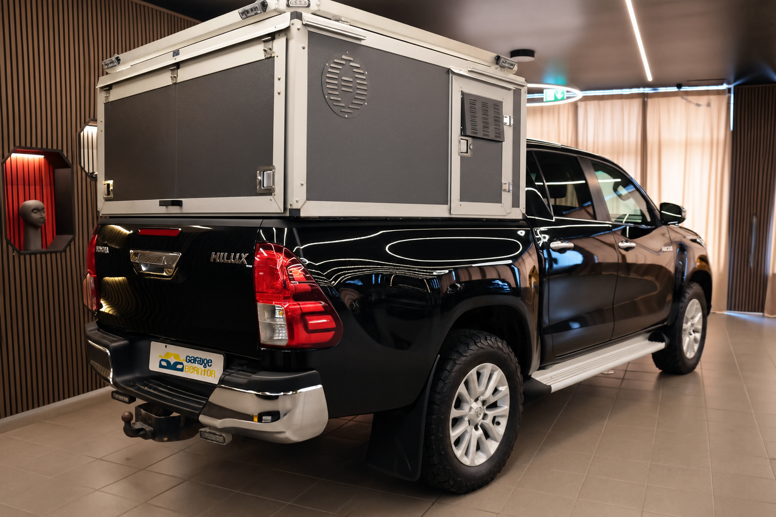 Toyota Hilux 2.4 D 4x4 Automatik 150 PS mit Hundebox, Leder und Anhängerkupplung